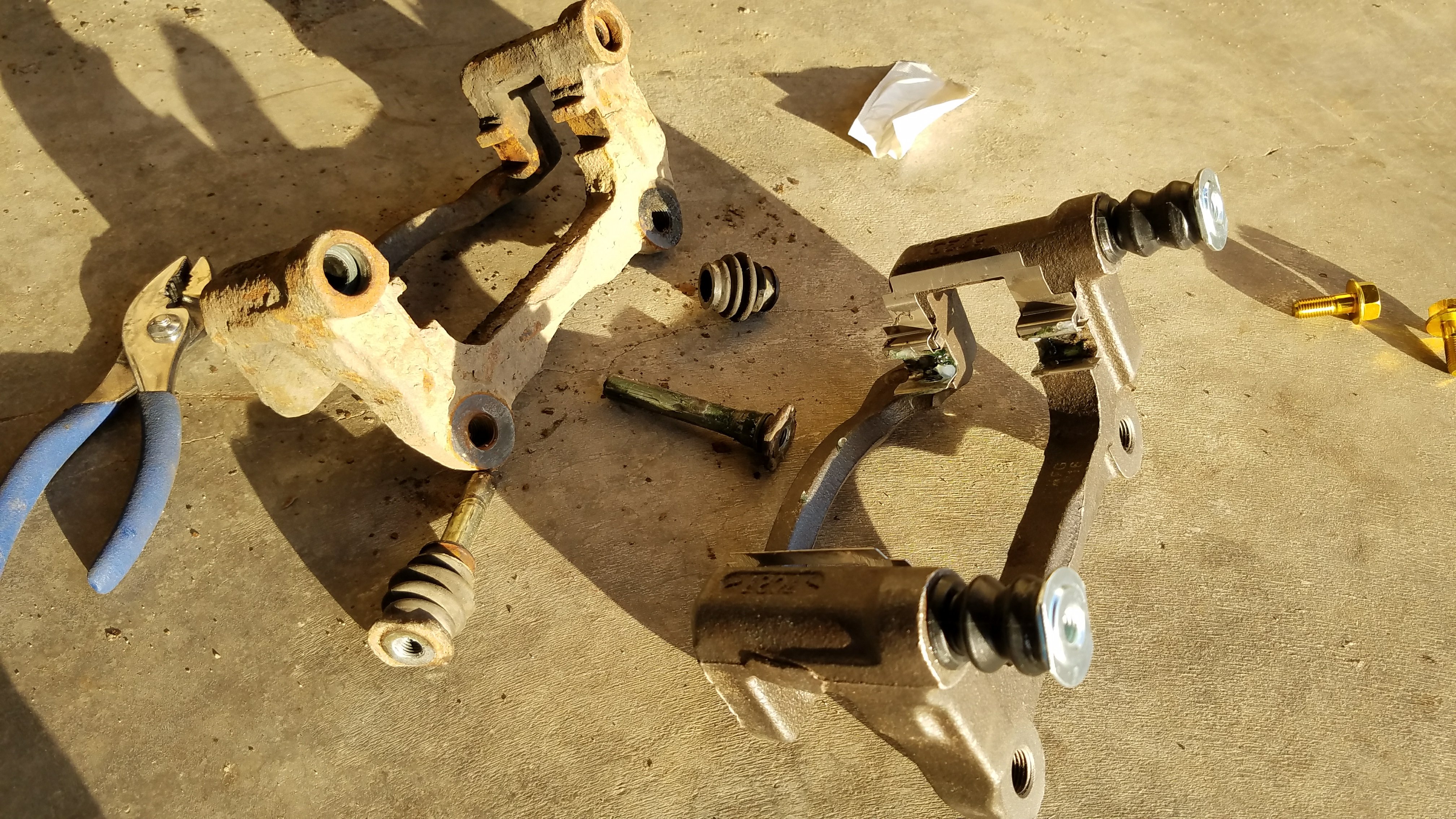 Both old and new brackets.