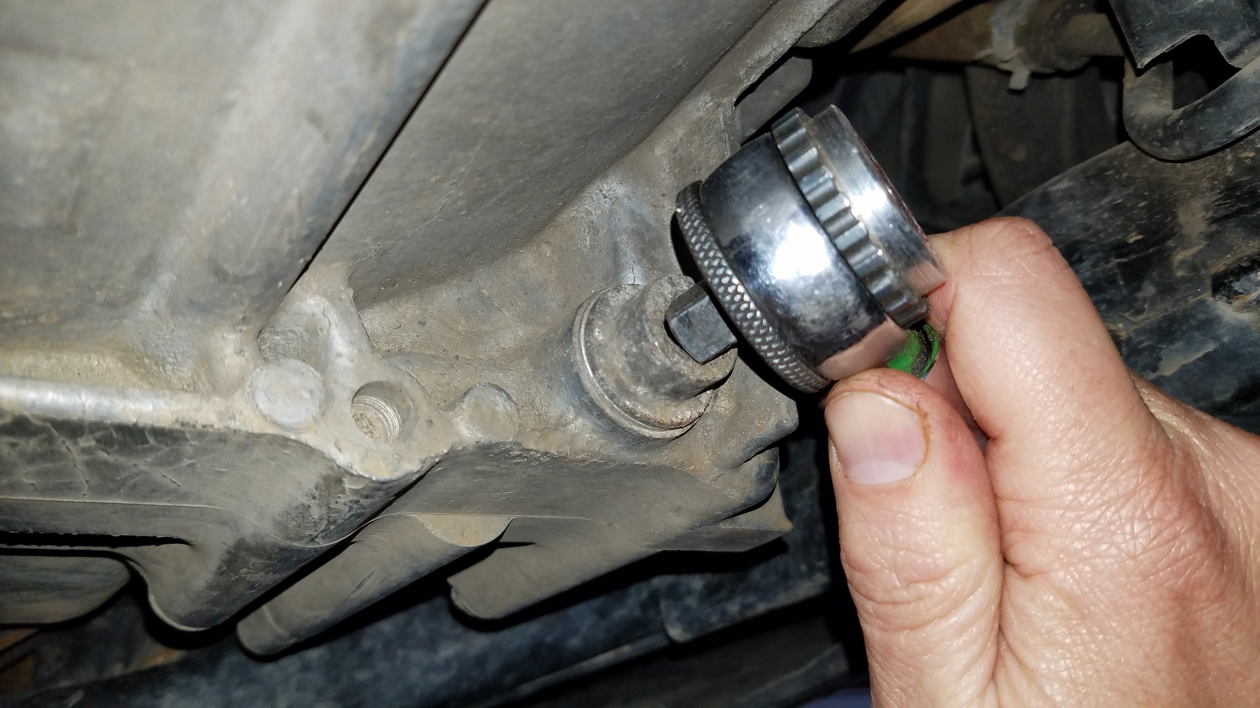 4-accord-atf-drain-port-with-wrench