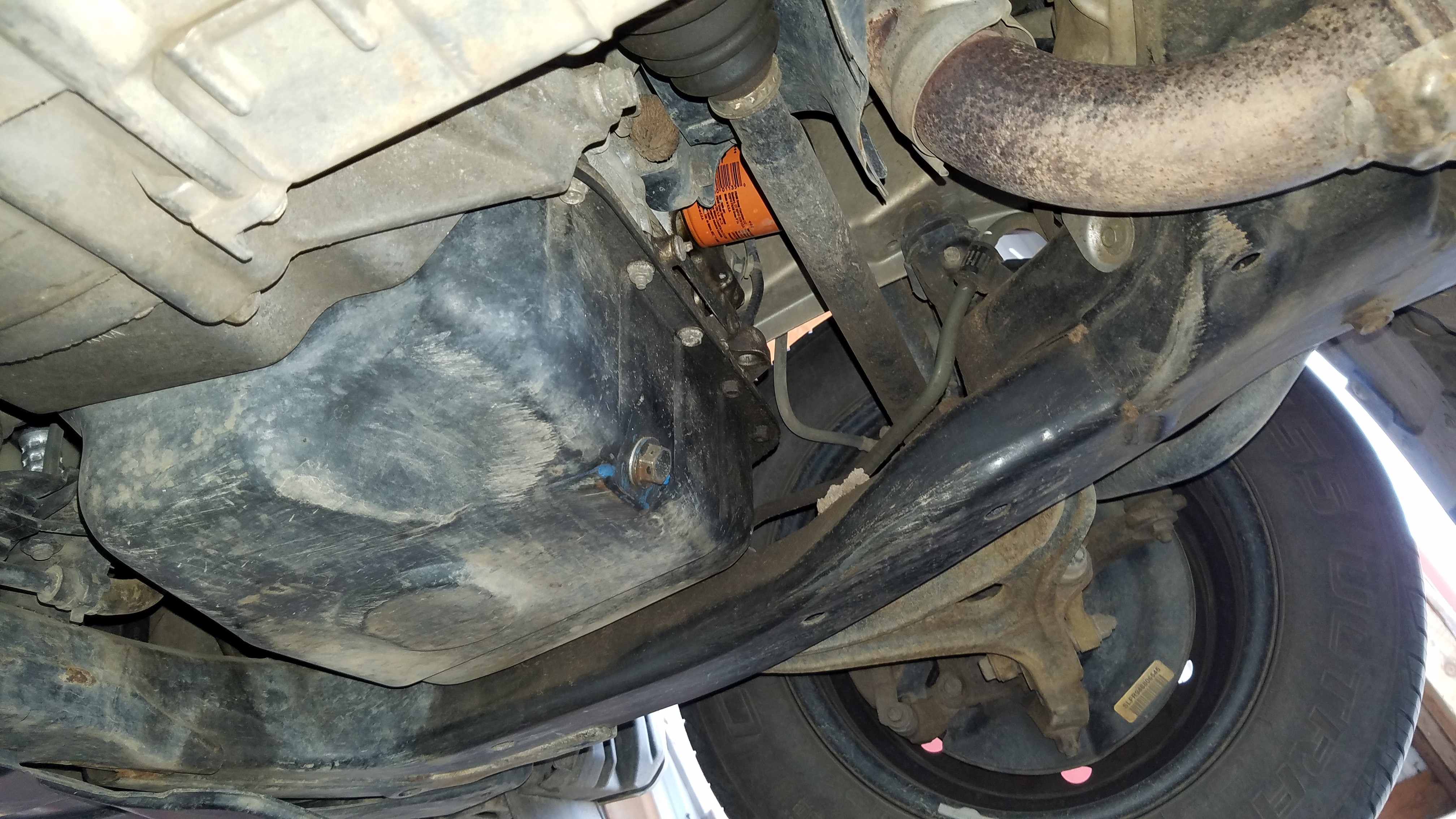 4-Accord-locating-oil-drain-plug