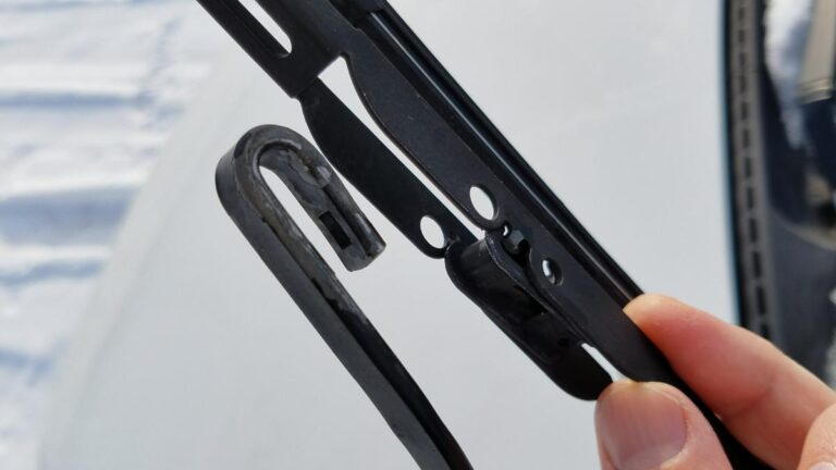 How to Change Wiper Blades on a Toyota Corolla