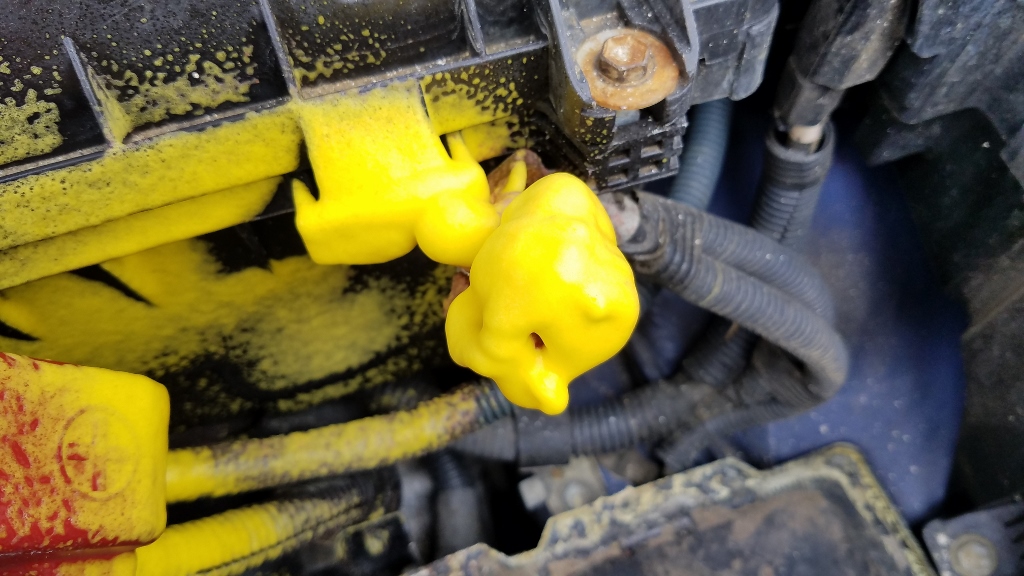 Spray-Corroded-Connectors