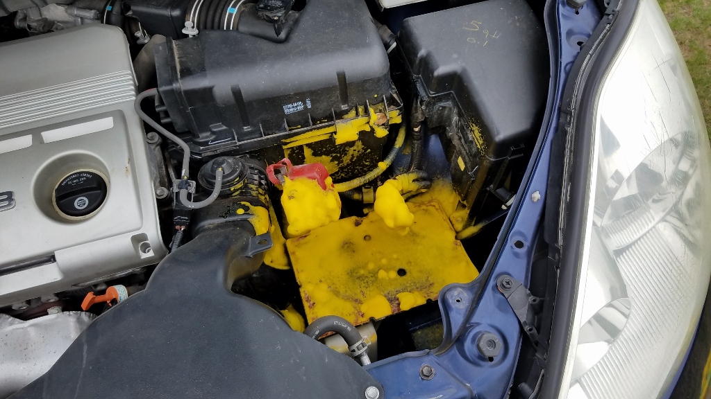 Spray-Battery-Compartment