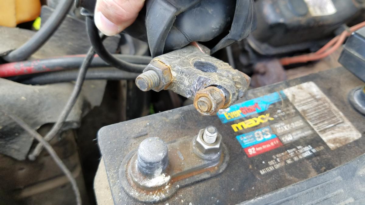 001-powerwagon-remove-negative-battery-cable