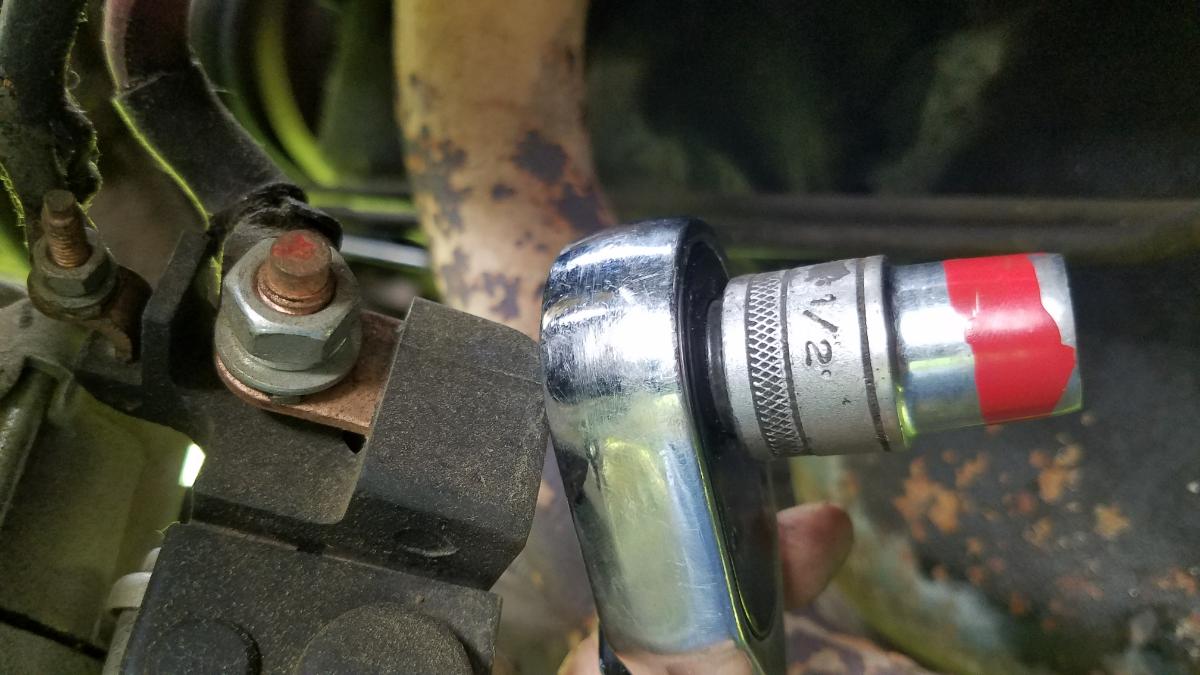 014-1-2-inch-socket-for-starter-battery-cable-removal