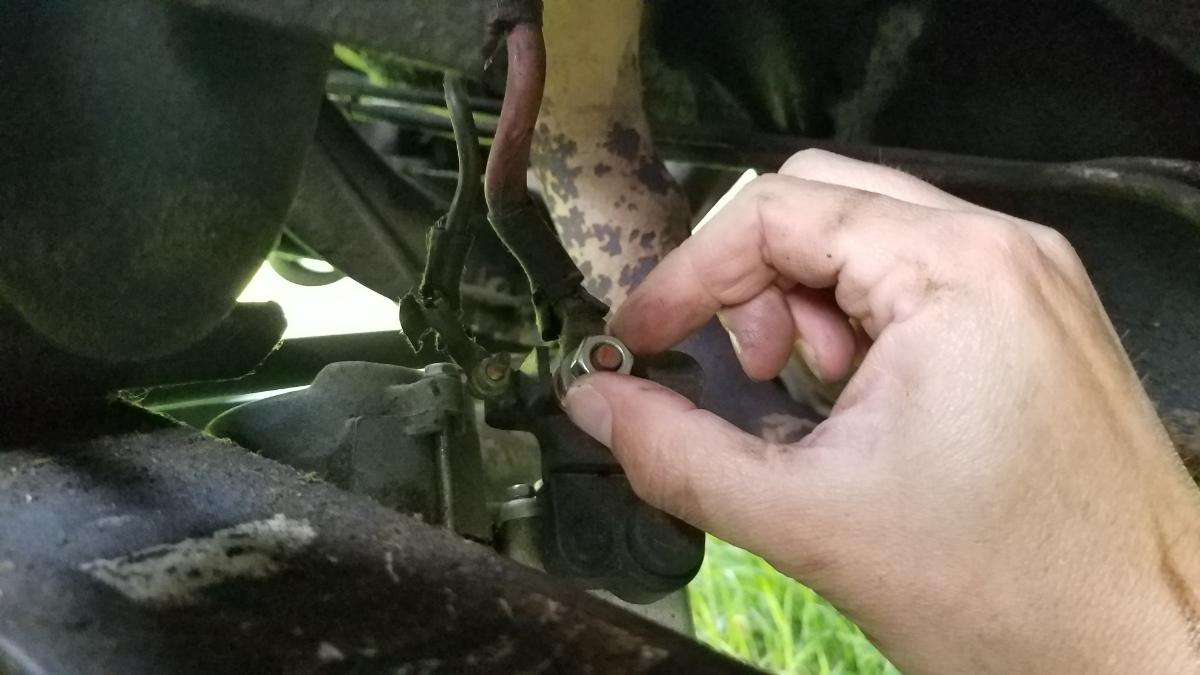 016-battery-cable-nut-removal