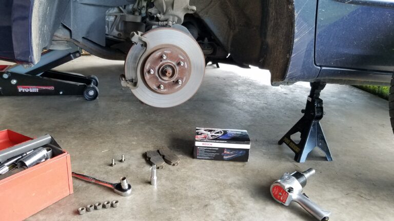 Top 10 Best Gifts for the Mechanic