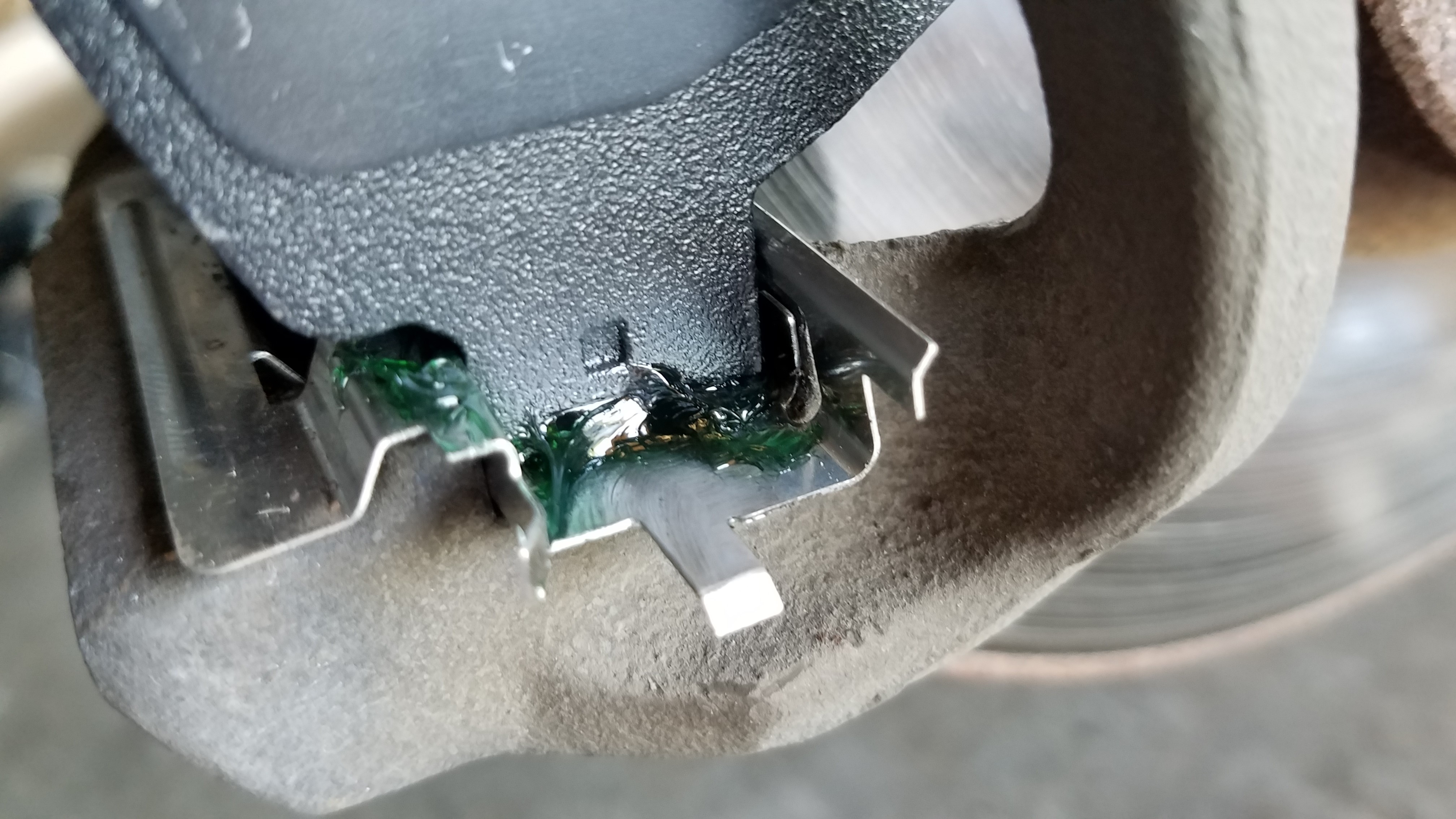 028-sienna-slide-clip-with-grease