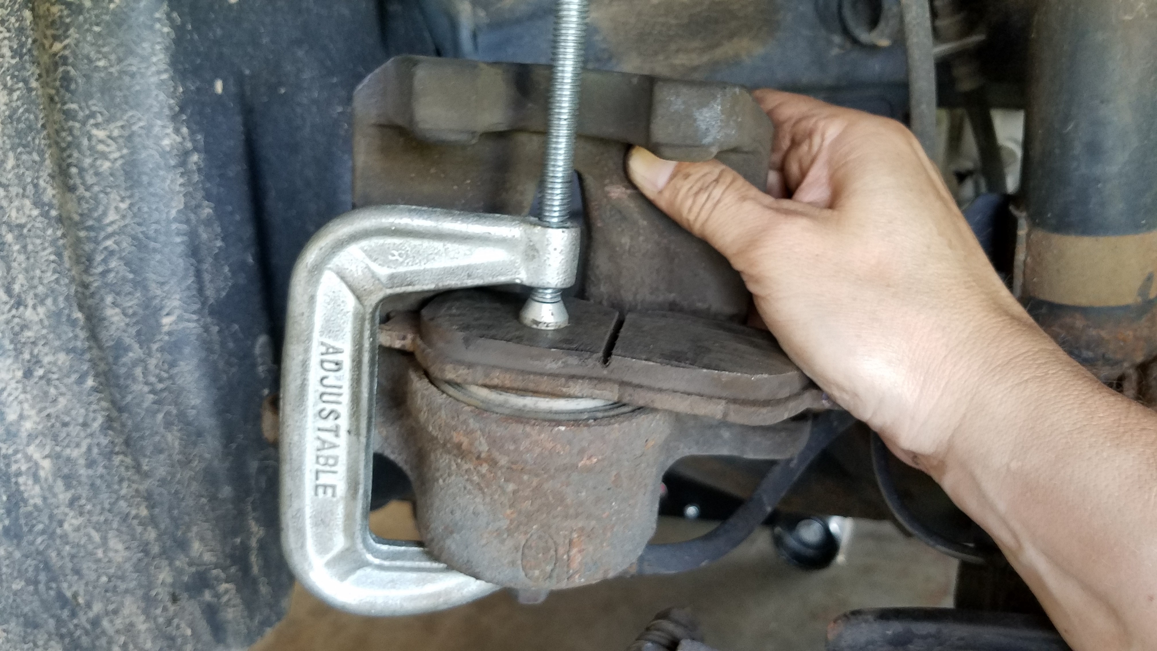 031-sienna-compress-brake-piston