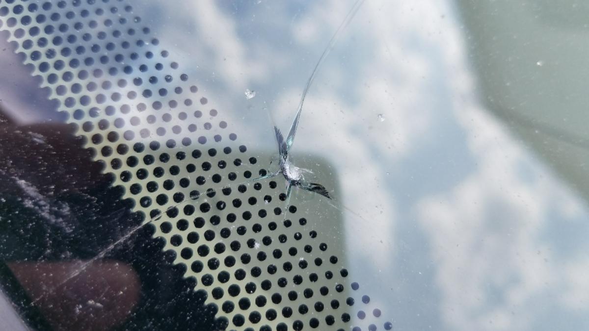 01-Cracked-Windshield