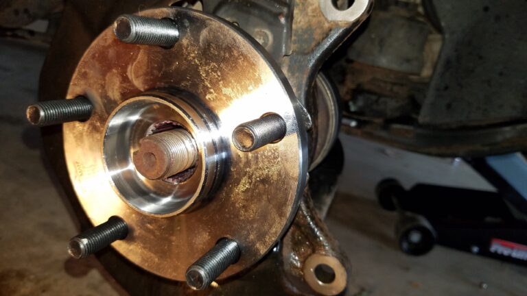 How to Replace the Front Wheel Bearings in a Toyota Sienna