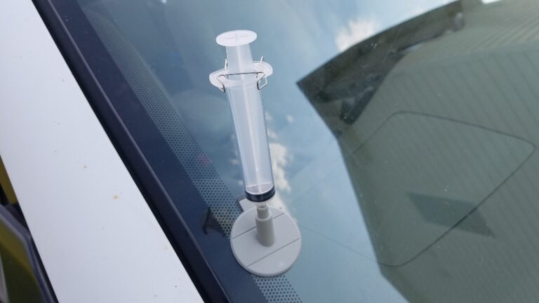 How to Repair a Cracked or Chipped Windshield