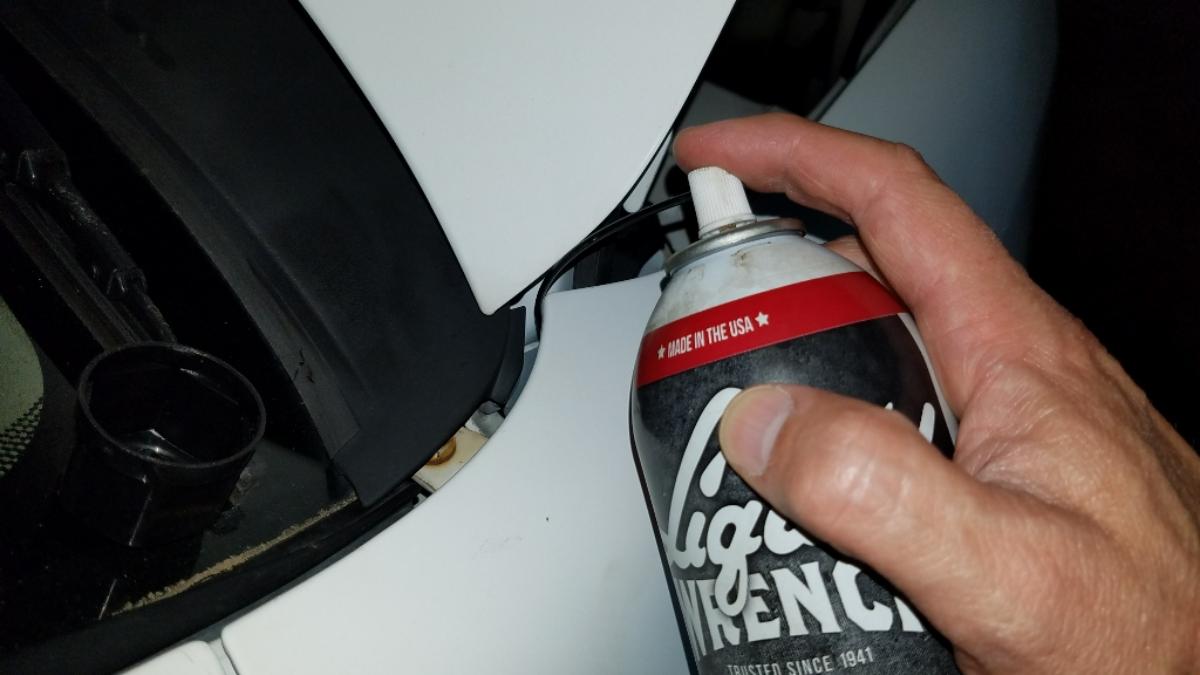 Which Lubricant Should I Use? Top 3 Home and Auto Lubes Practical