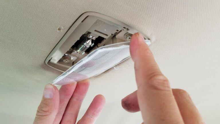 How to Change the Dome Light – Honda Accord