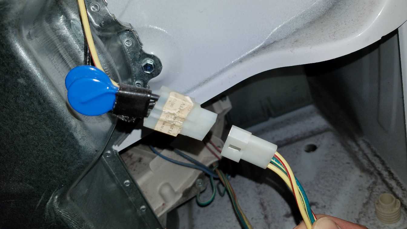012-unplug-connector-near-bottom-maytag-bravos
