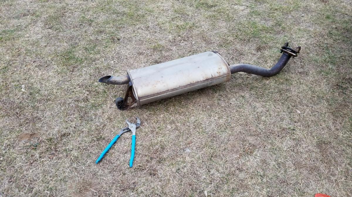 013-corolla-muffler-removed