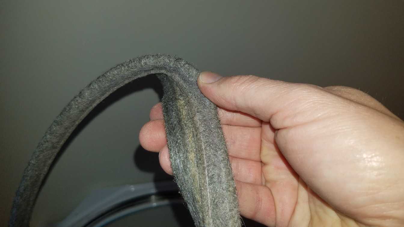 017-felt-seal-separated-maytag-bravos