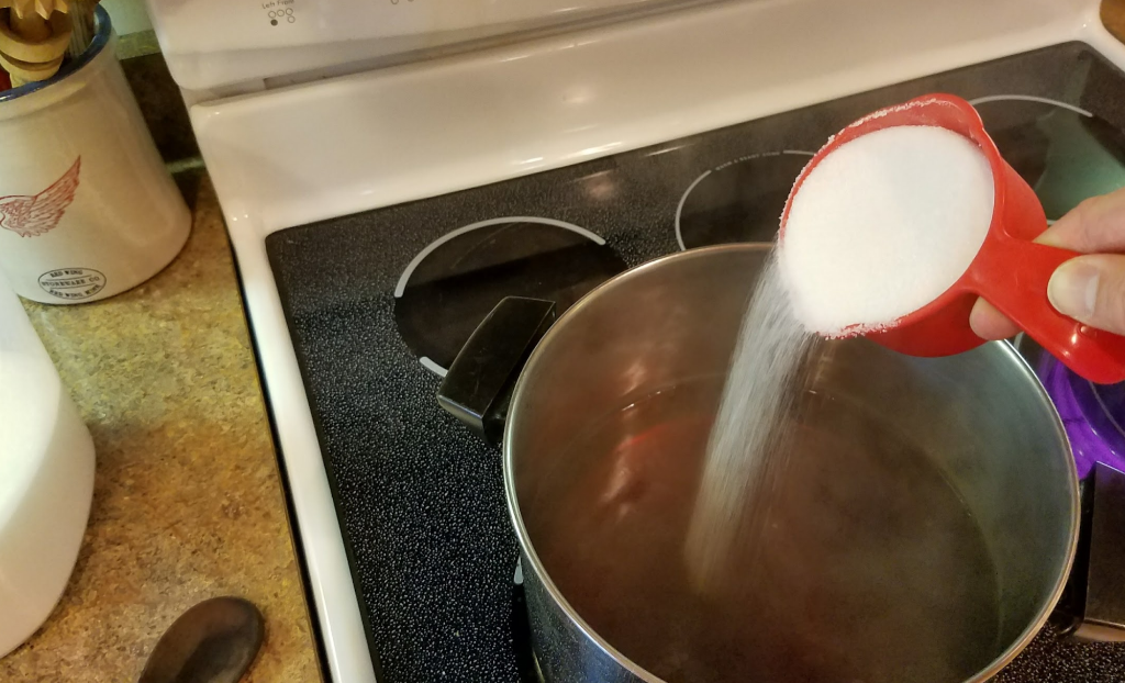 04-kombucha-add-sugar-to-tea