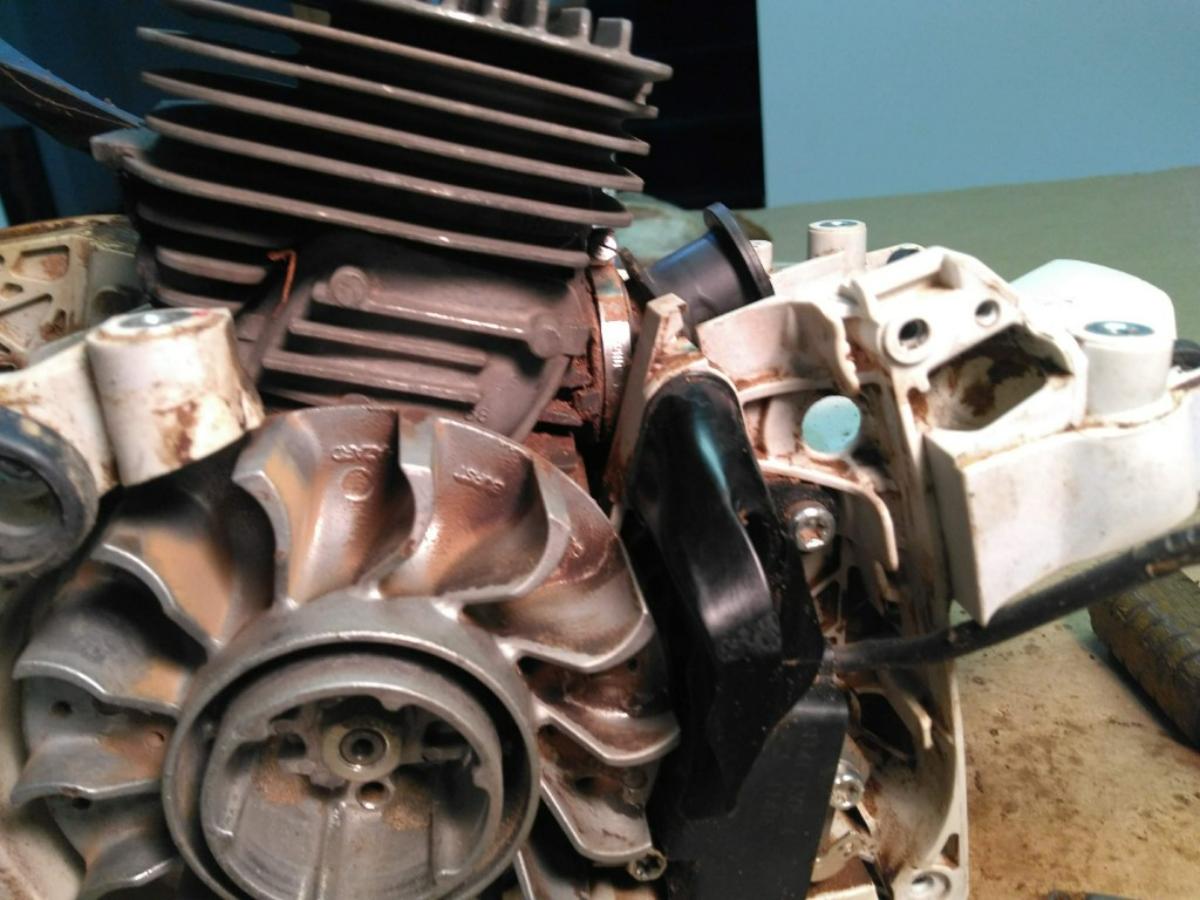 32-stihl-ms291-intake-port-connector