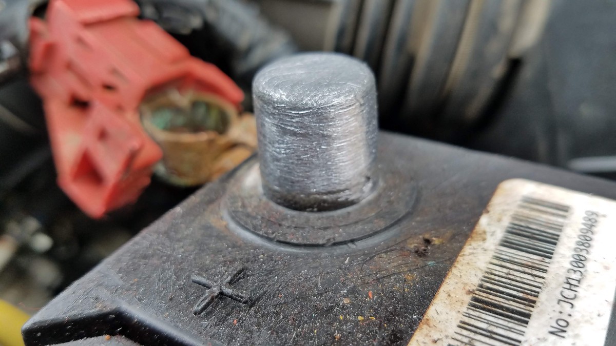 04-cleaned-battery-post