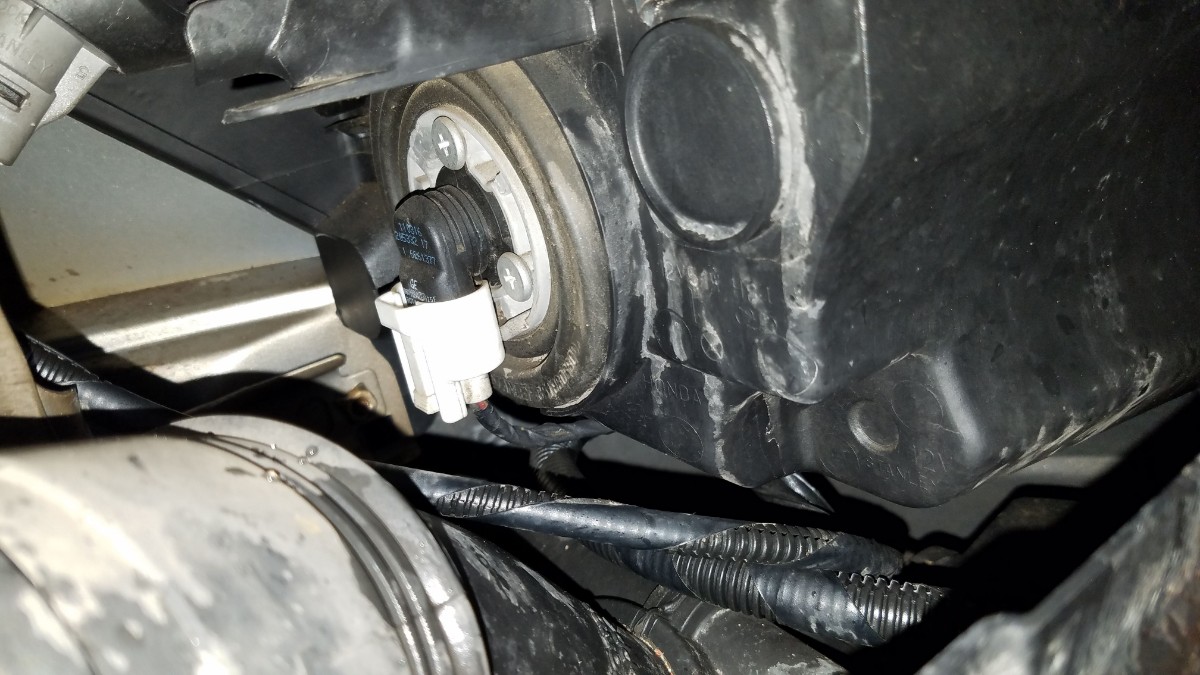 20-honda-accord-low-beam-headlight-bulb-location