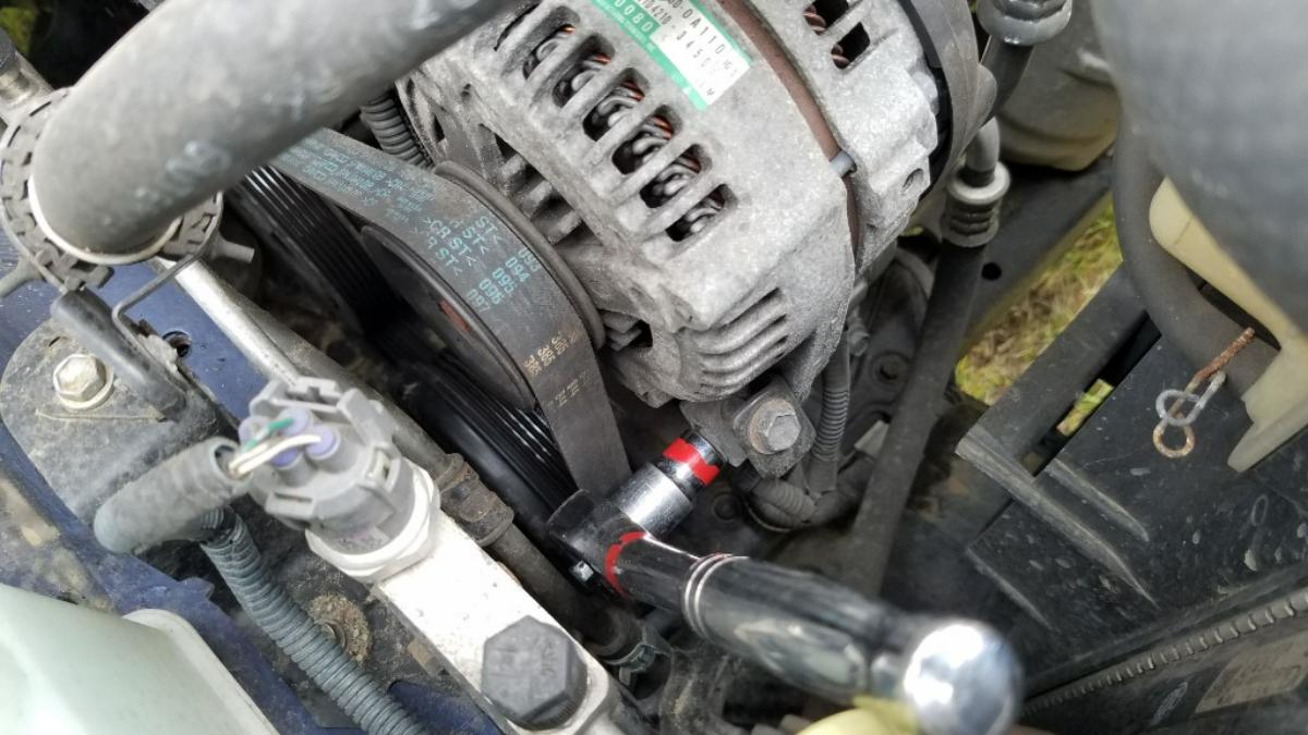 08-lower-alternator-bolt