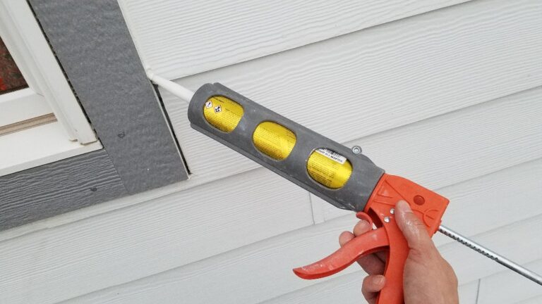 How to Apply Caulking to Outdoor Window Trim