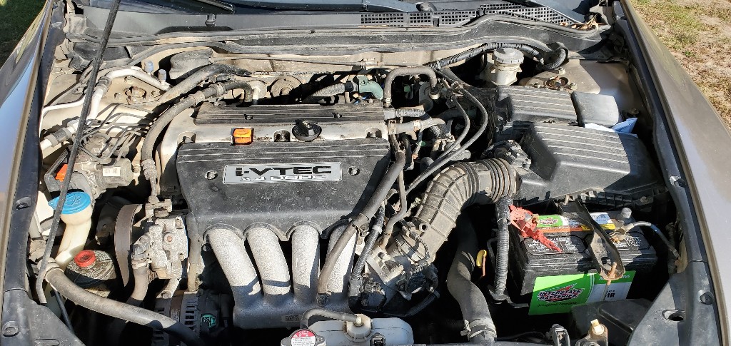 04-honda-accord-engine-bay