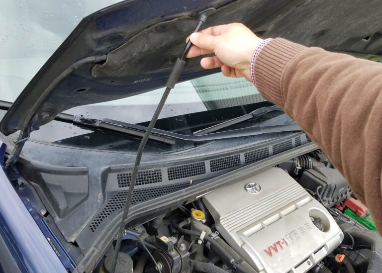 How to Pop the Hood on a Toyota Sienna