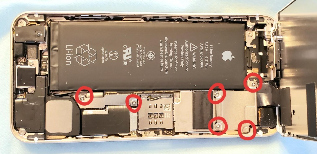 19-iphone-se-internal-screws-removal