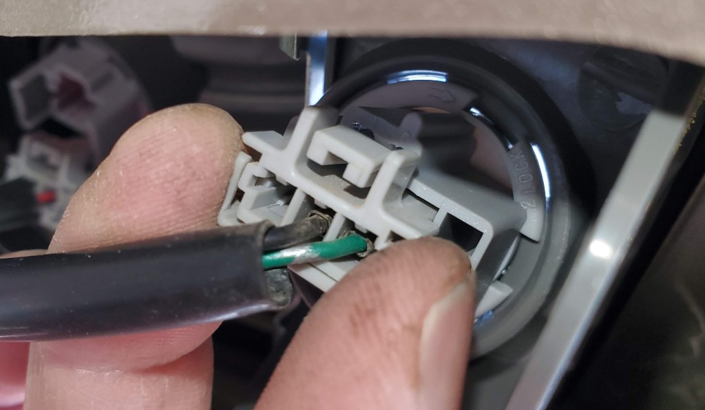 21-reinstall-electrical-clip