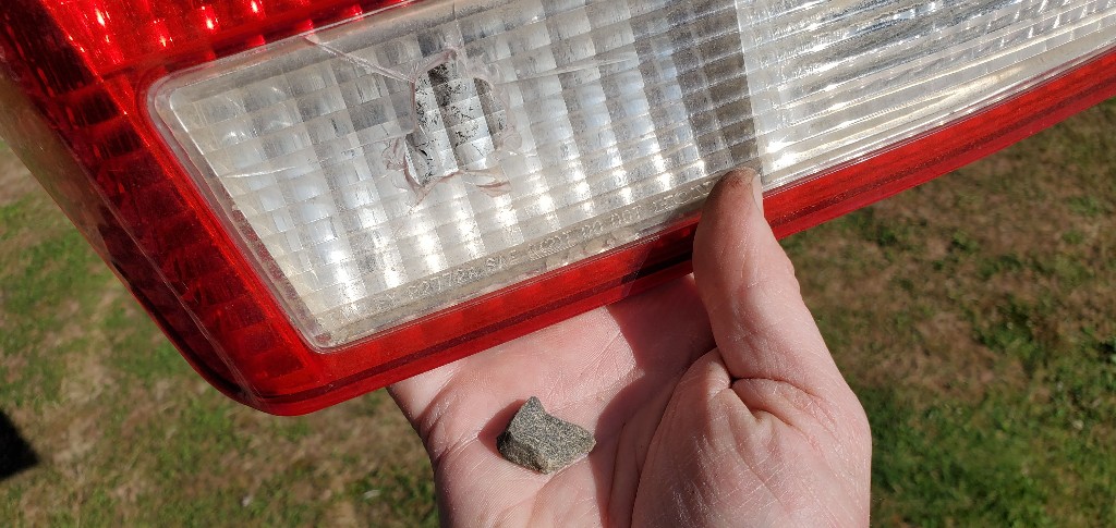 24-rock-that-broke-tail-light