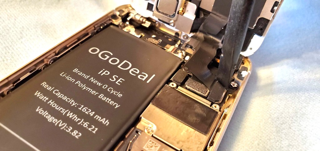 41-use-plastic-tool-seat-screen-connectors