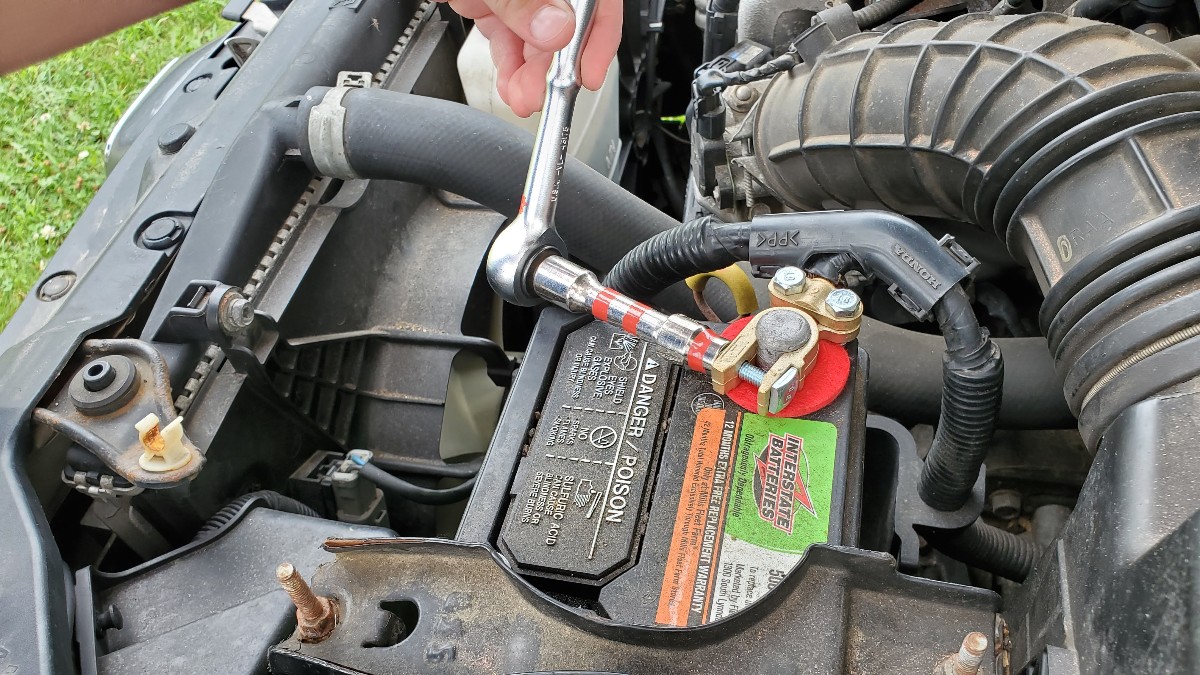 06-disconnect-battery