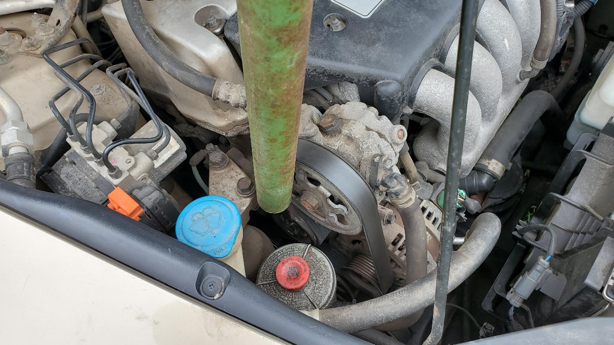 08-remove-serpentine-belt