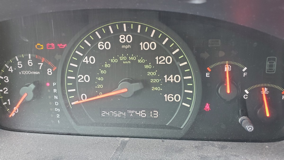 36-battery-light-comes-on-with-key-in-on-position