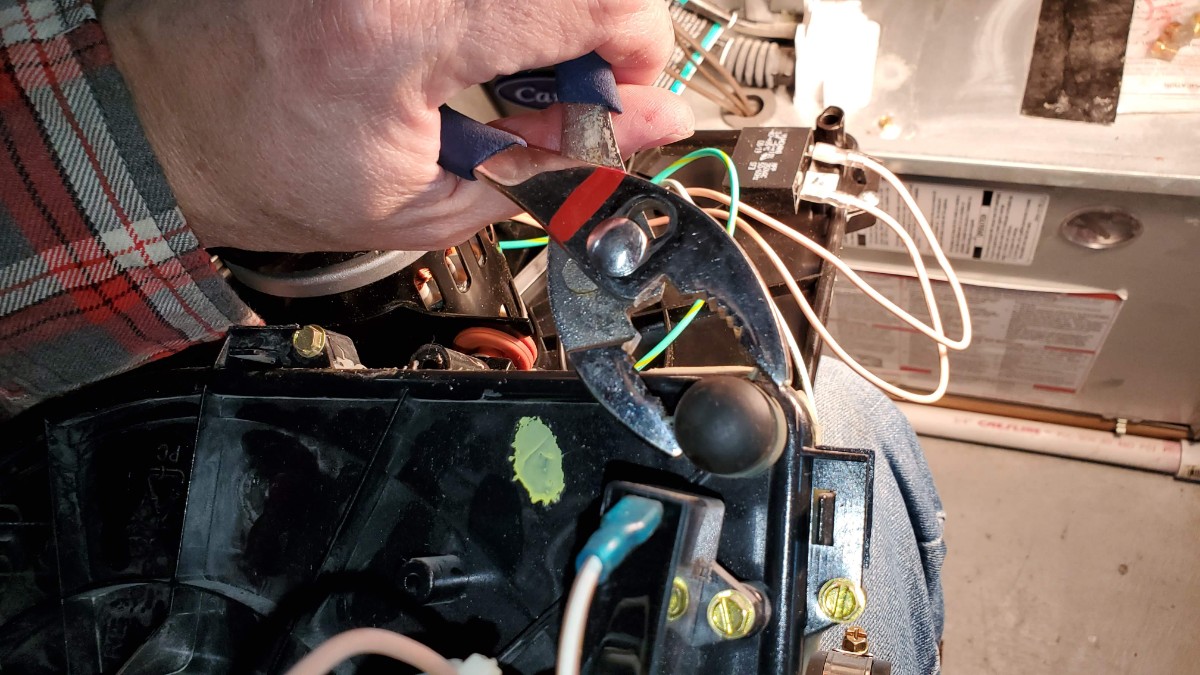 21-remove-plug-from-old-Gas-Furnace-Inducer-Fan