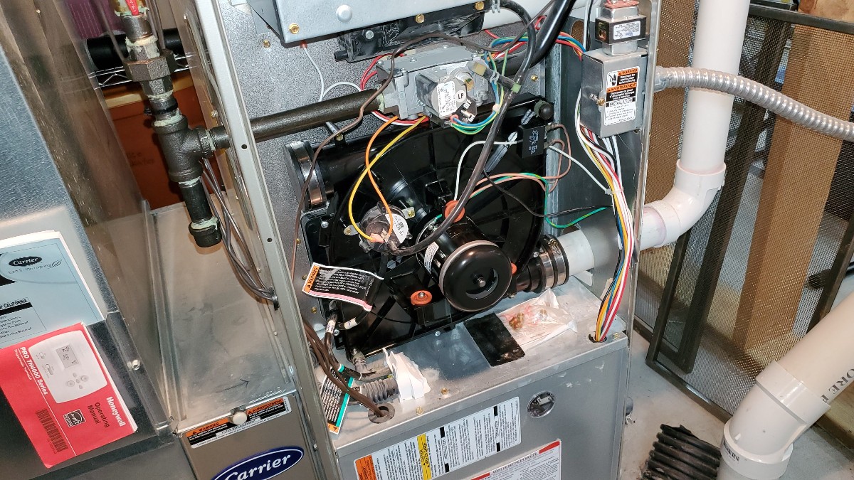 43-Installed-and-Running-Gas-Furnace-Inducer-Fan-Assembly