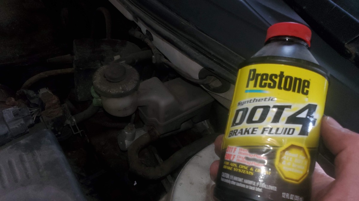 09-brake-fluid