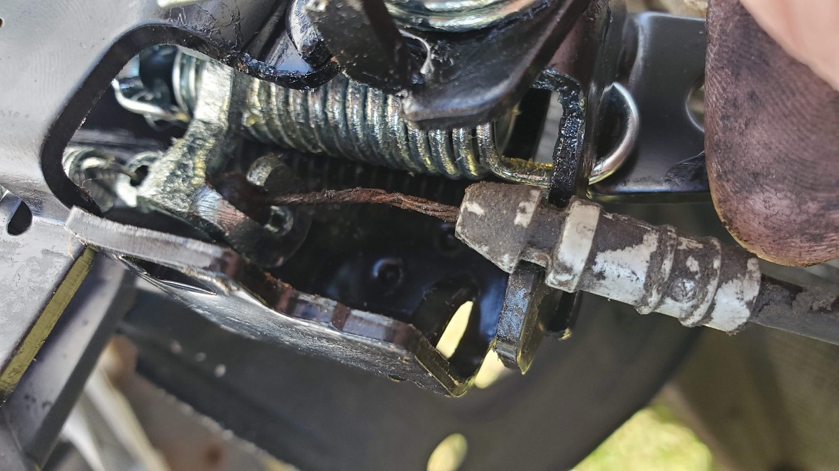 12-insert-cable-release-Toyota-Corolla