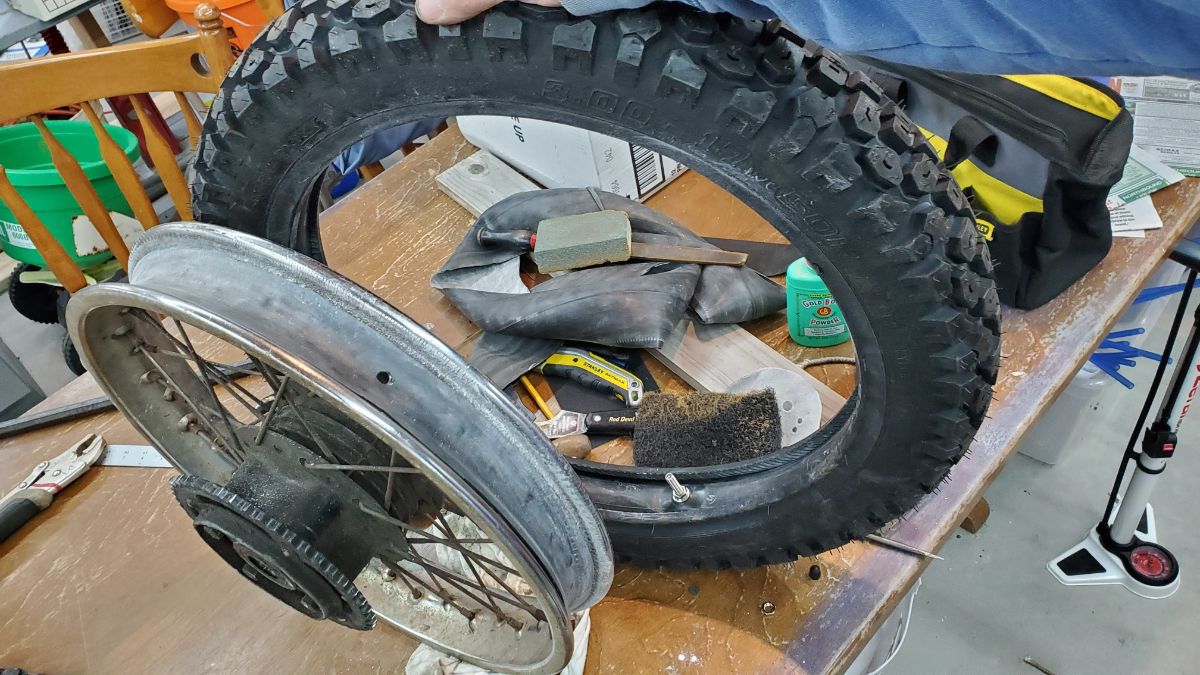 07b-motorcycle-tube-rim