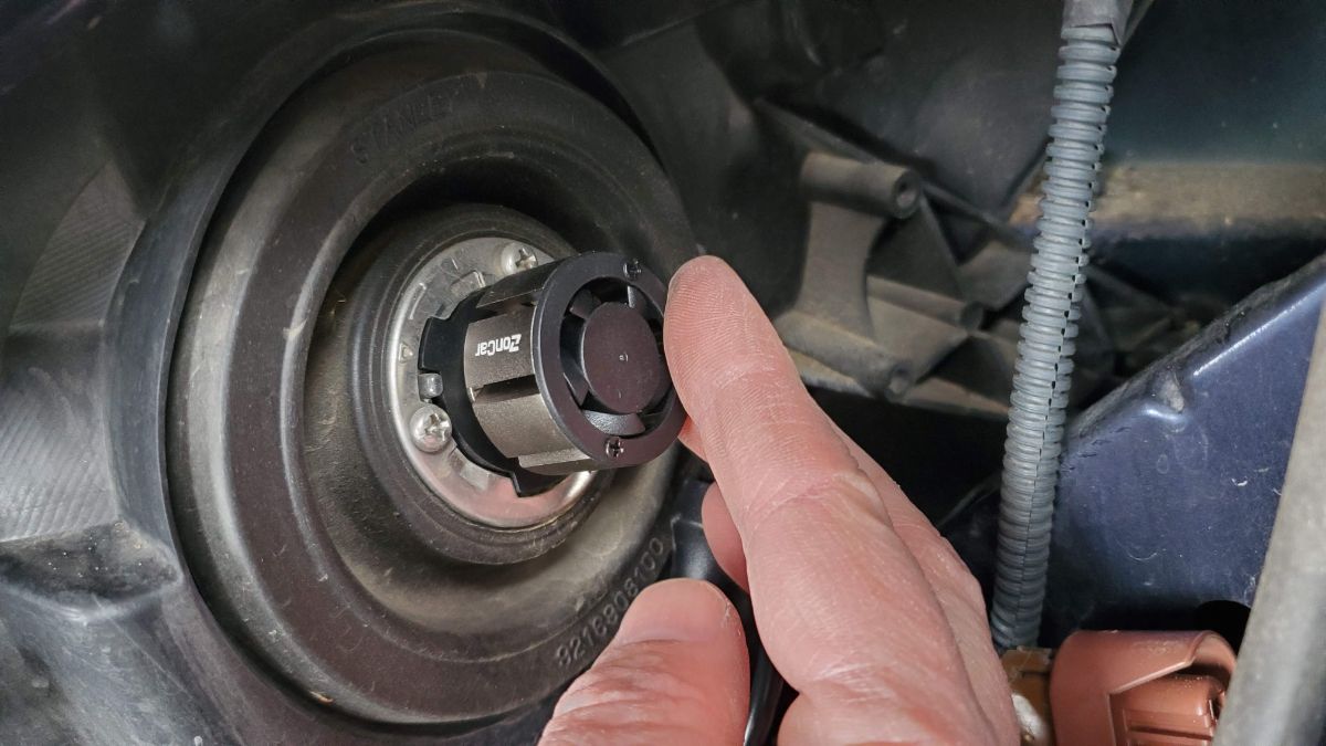 09-insert-bulb-Sienna-Toyota-9006