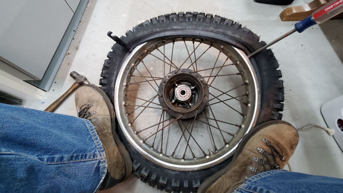 11-pry-on-tire-onto-rim