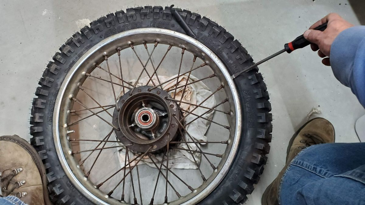 13-tire-installed-motorcycle-on-rim