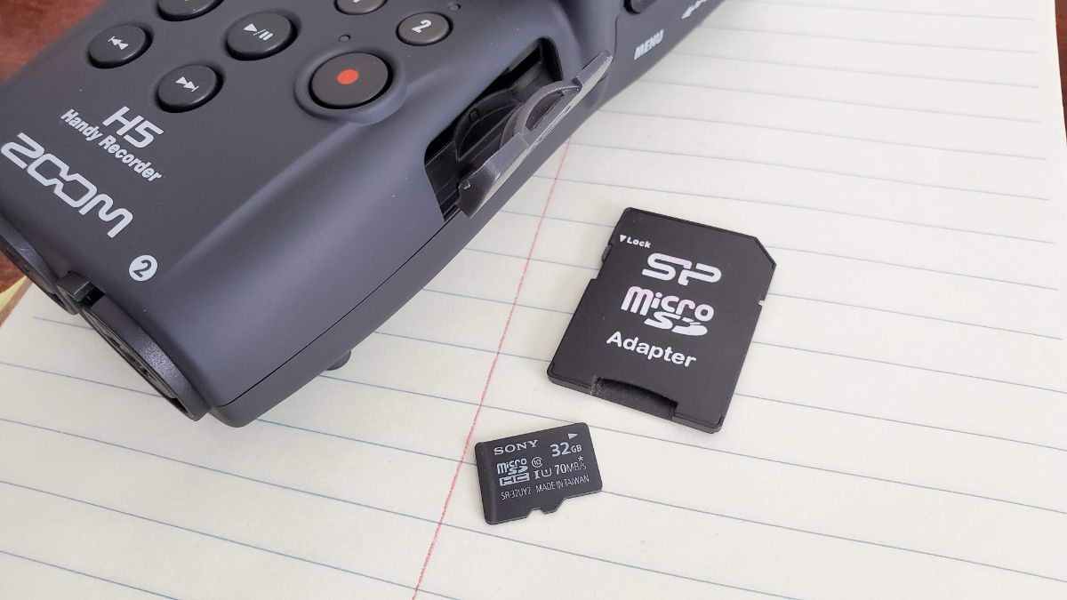 13-Zoom-H5-SD-card-microSD-32GB