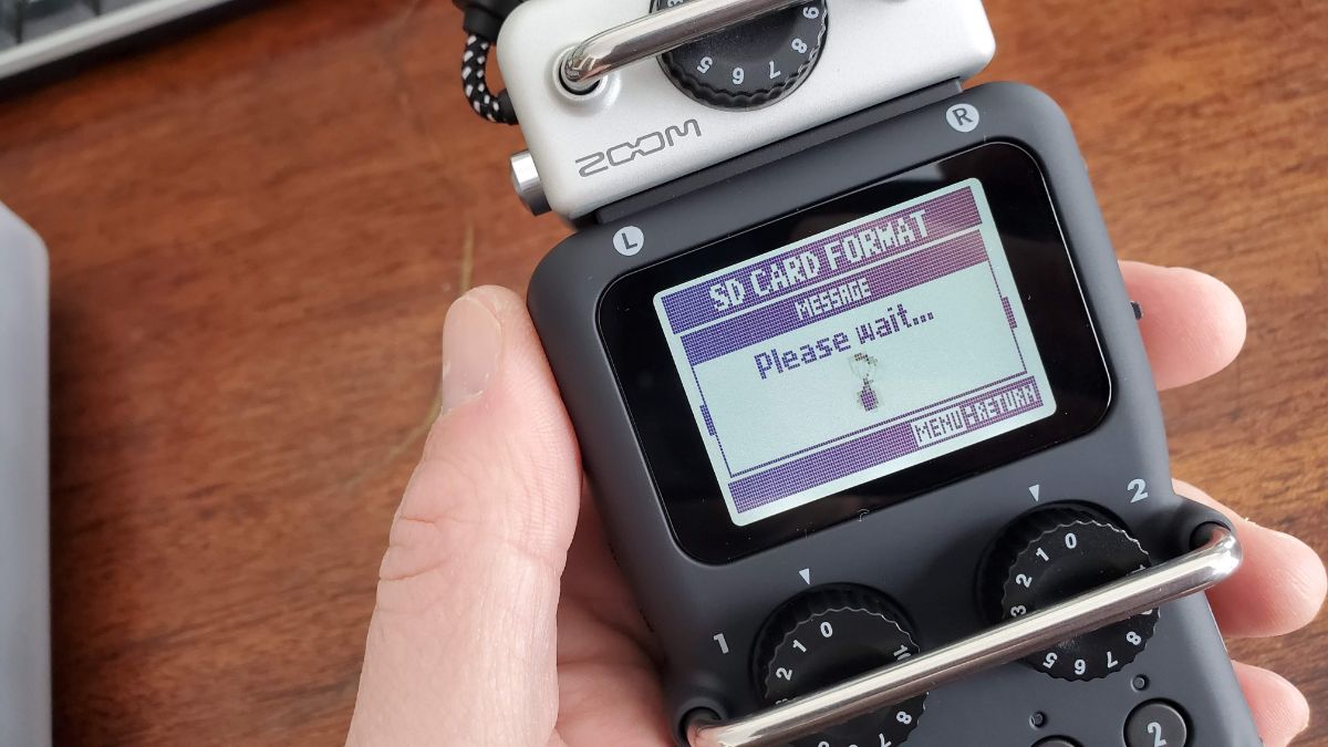 17-Zoom-H5-Card-Format