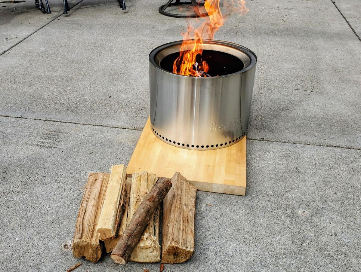 Solo-Stove-Review-Fire-Logs