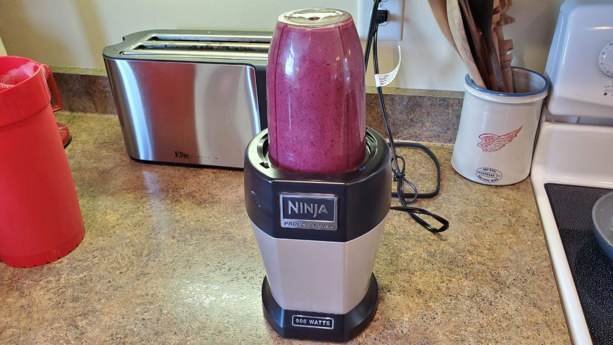 Ninja Blender with Blueberry Smoothie