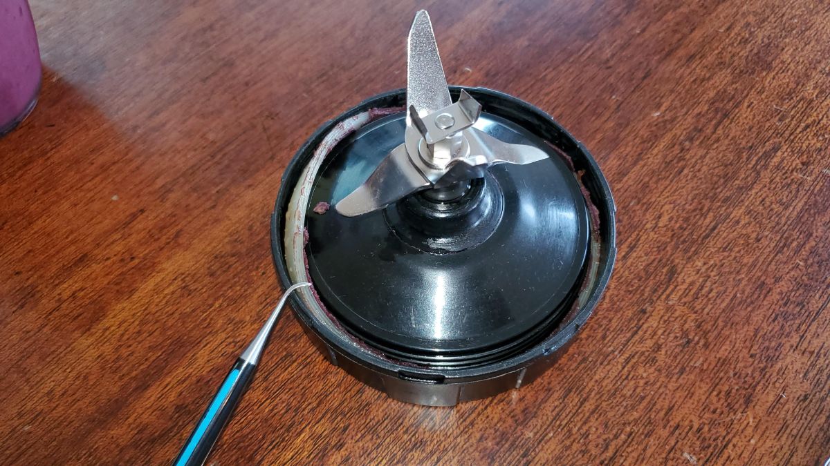 Remove rubber gasket with a dental pick.