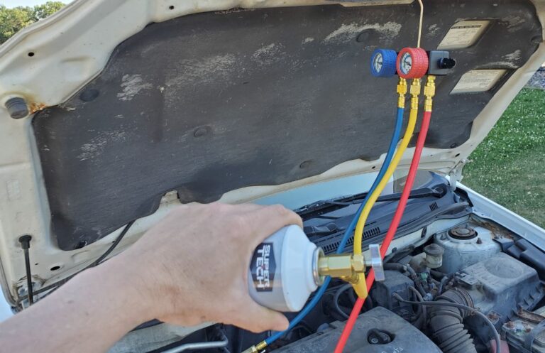 How to Recharge the Air Conditioning System in a Toyota Corolla