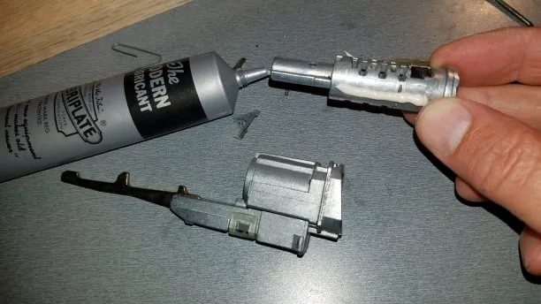 Honda ignition lubrication